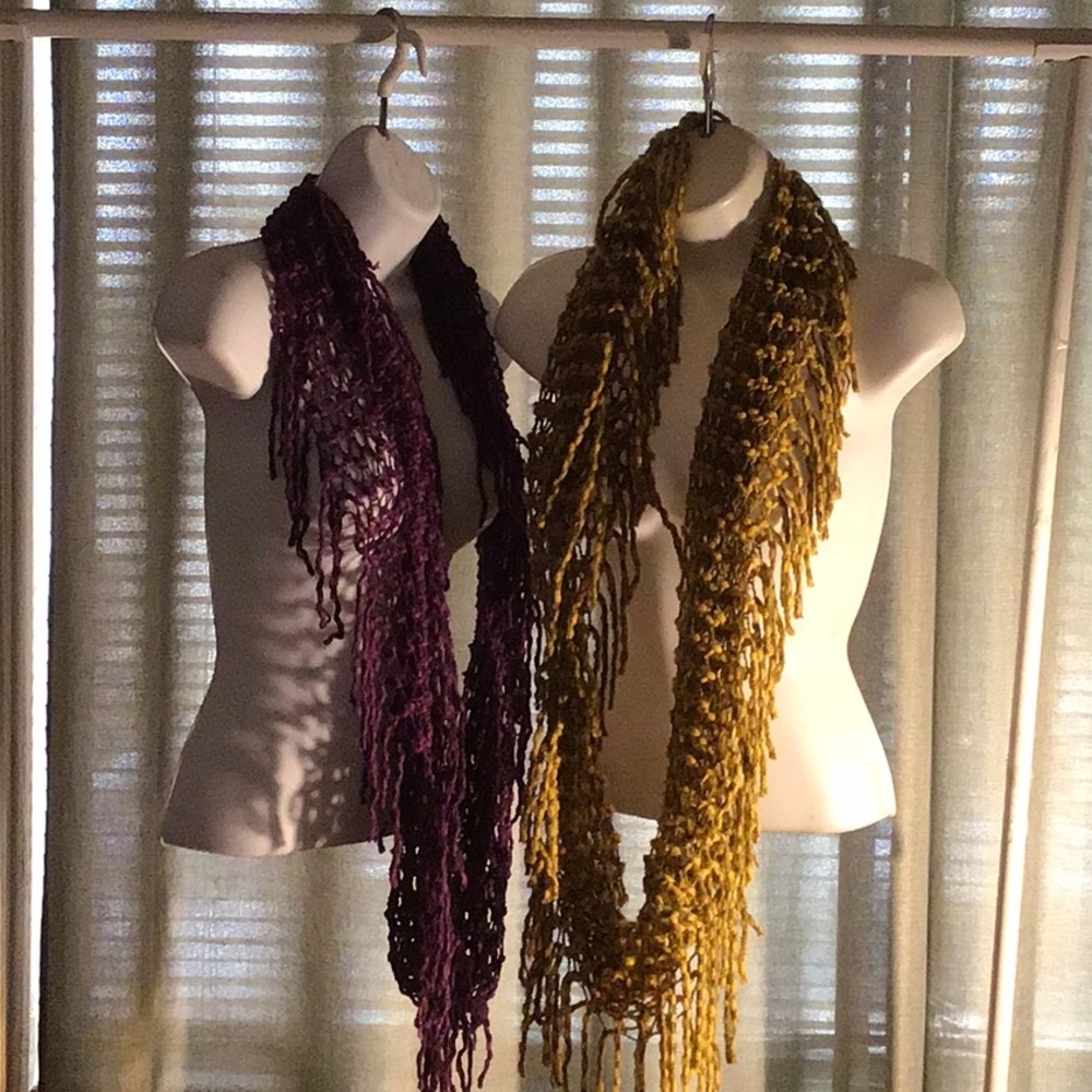 Women’s net woven scarf NWOT 2 pieces